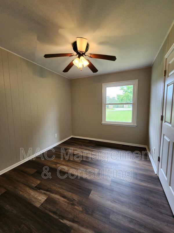 Foto del edificio - 970 Bill Smith Rd