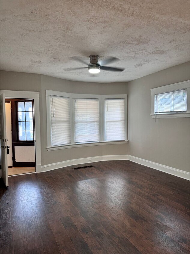 Primary Photo - 3175 W 112th St