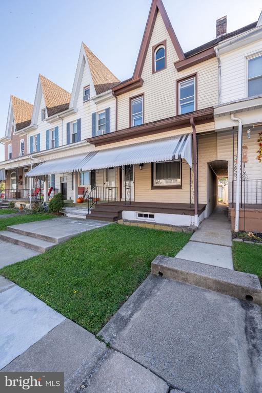 Building Photo - 126 E Washington St