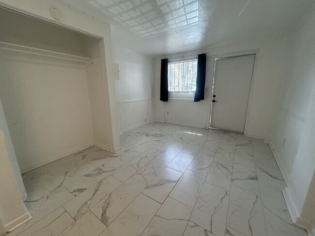 Foto del edificio - 113 NW 11th St