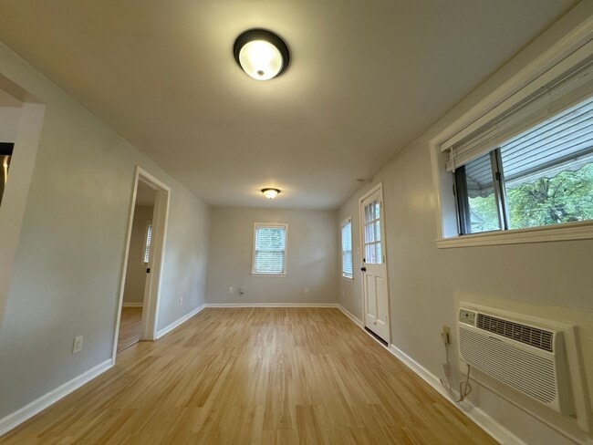 Foto del edificio - Remodeled Single-Family Gem in East Nashville