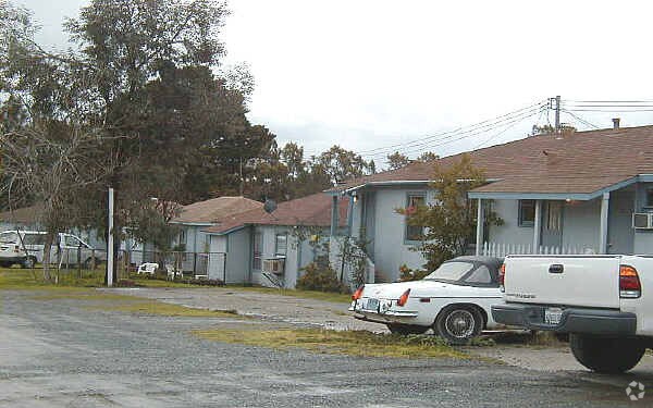 Primary Photo - 170 Medburn St