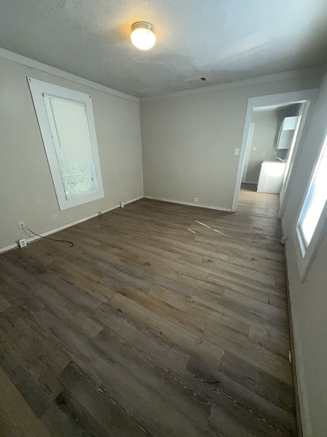 Building Photo - 1337 23rd St