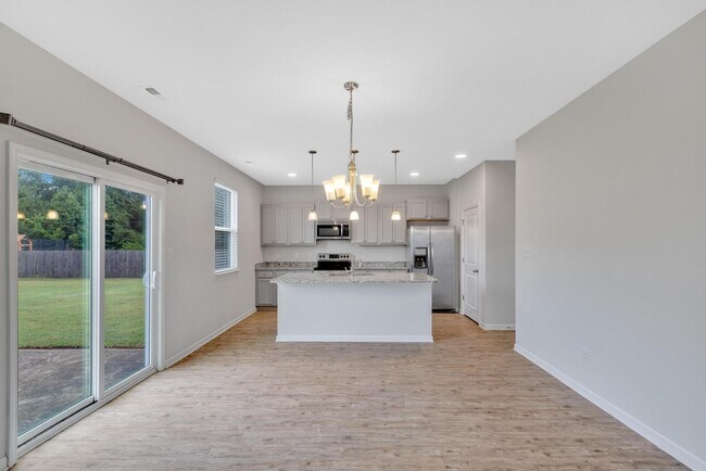 Foto del edificio - House for Rent in Holly Ridge with large y...