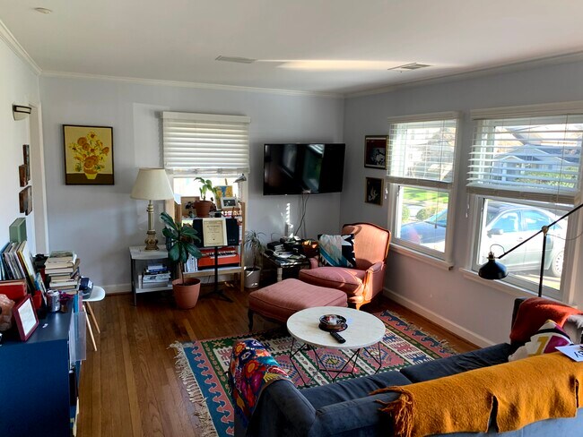 Foto del edificio - 648 Home Ave SE