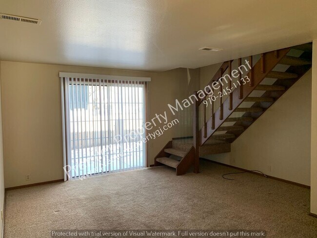 Foto del edificio - Central Location 2 Bedroom 1 Bath Townhome