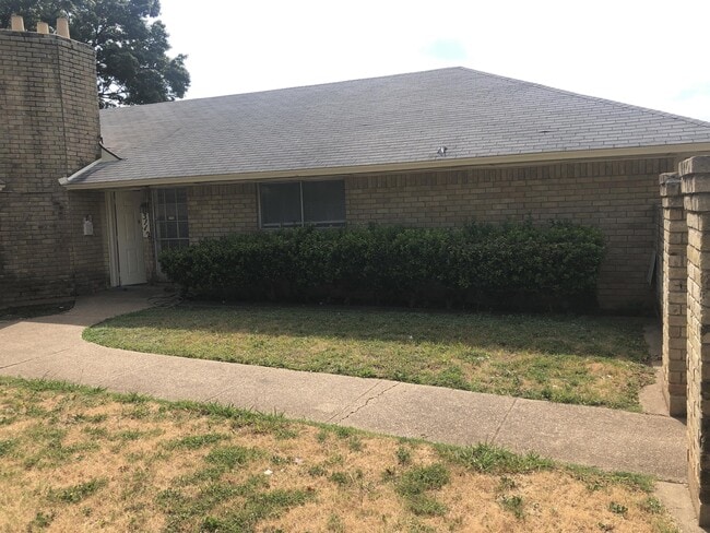 Photo - 3112 Lourdes St Townhome