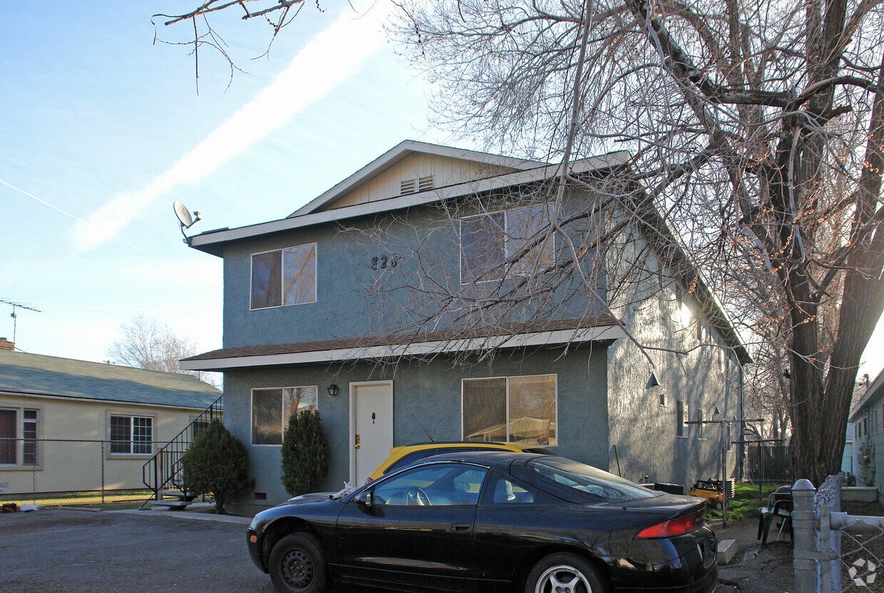 Building Photo - 826 Spokane St