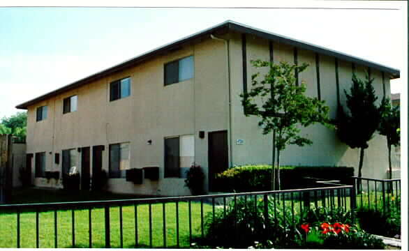Foto del edificio - 4720 Bandera St