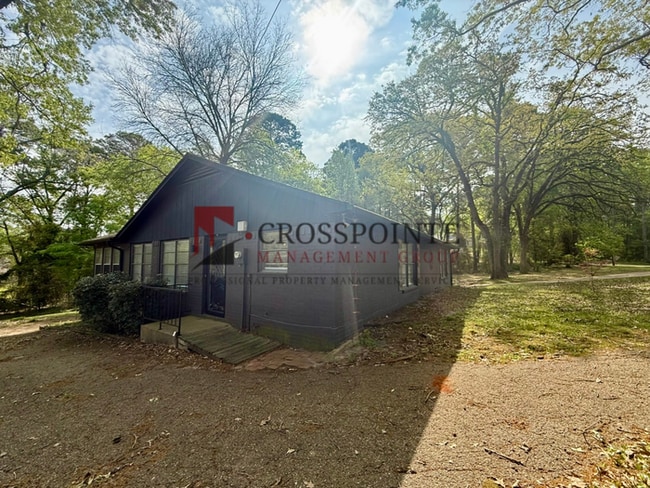 Building Photo - Almost Ready! 2 Bedroom 1 Bath ON Lake Palestine!