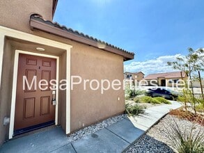 Building Photo - 14173 Mustang Cir