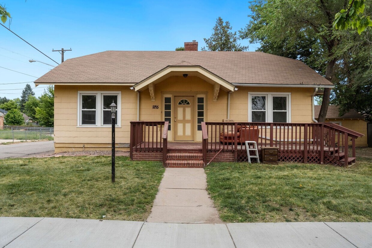 Primary Photo - 1215 16th St