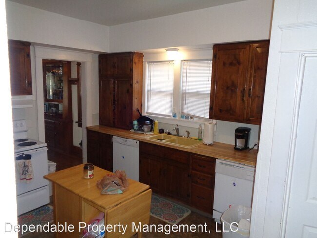 Building Photo - 7 br, 3.5 bath House - 1815 10th Avenue