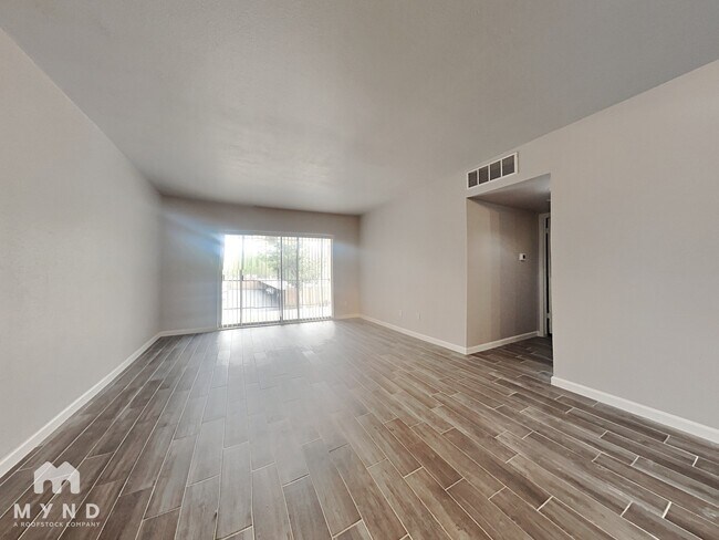 Foto del edificio - 2230 S Piney Point Rd