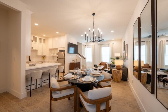 Building Photo - 3229 E Grimes St