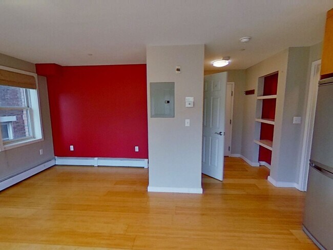 Foto del edificio - Recently Renovated Studio Right on Park Dr...