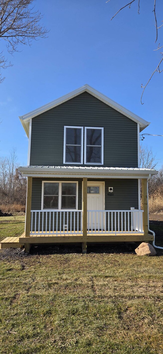 Building Photo - 4656 Model City Rd