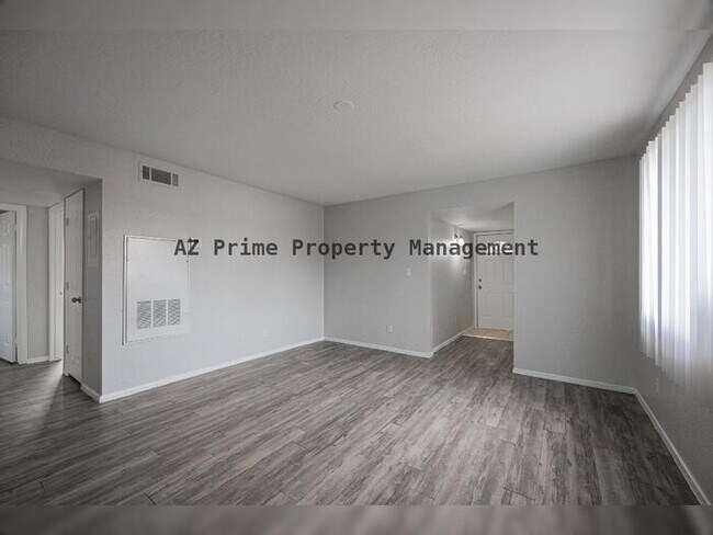 Building Photo - 2537 W GEORGIA AVE UNIT 4, PHOENIX AZ