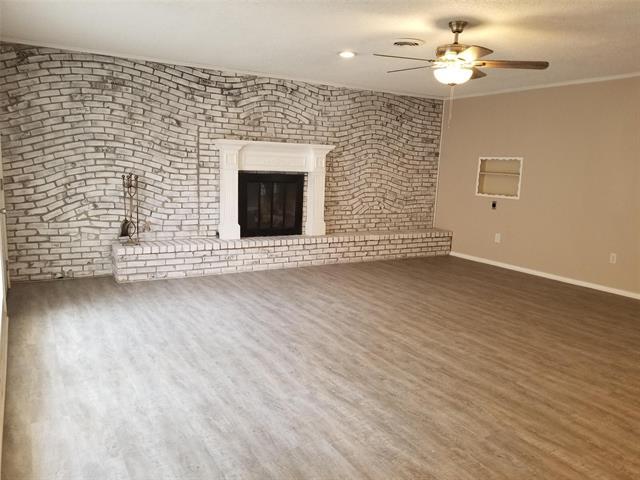 Building Photo - 3625 Venice Dr
