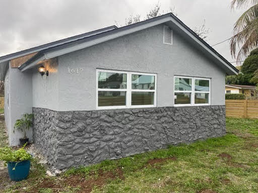 Foto principal - 1617 E St