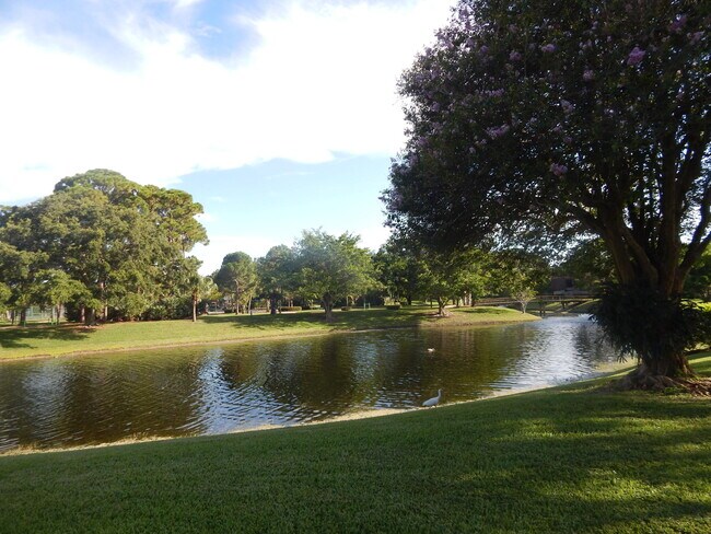 Foto del edificio - 1308  13th Lane  Palm Beach Gardens Fl 33418