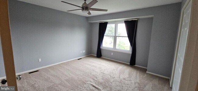 Foto del edificio - 126 Bradford Ln