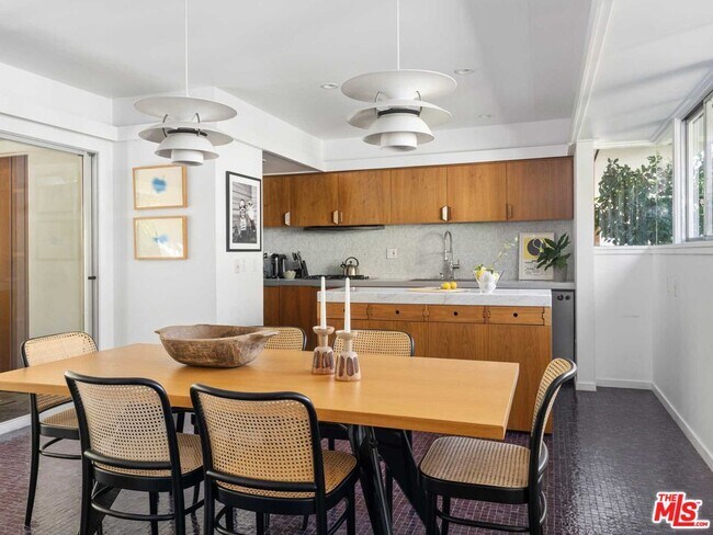 Building Photo - 2246 Chelan Pl