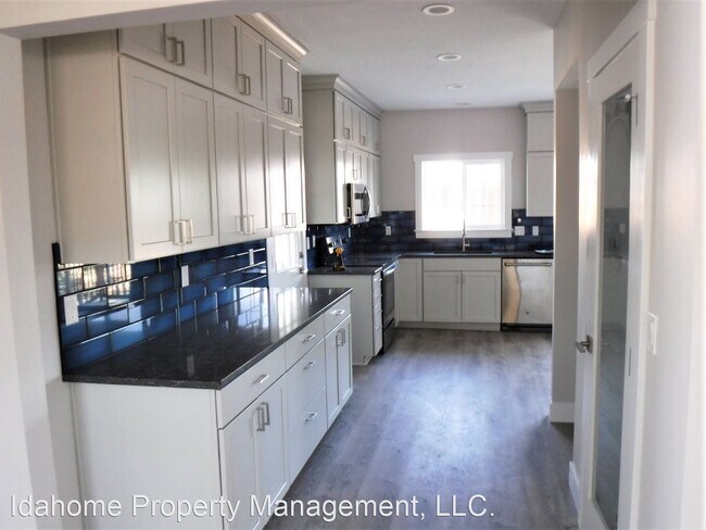 Foto del edificio - 3 br, 2 bath House - 424 W Greenhurst Rd