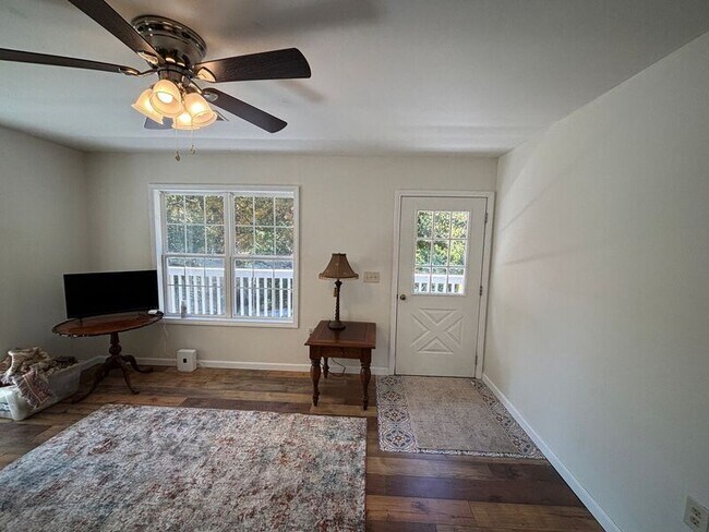 Foto del edificio - 2647 Blind Rd