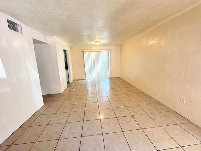 Building Photo - 1221 Kennedy Rd
