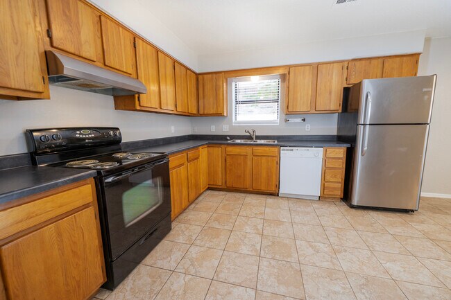 Building Photo - 200 Harvard Rd