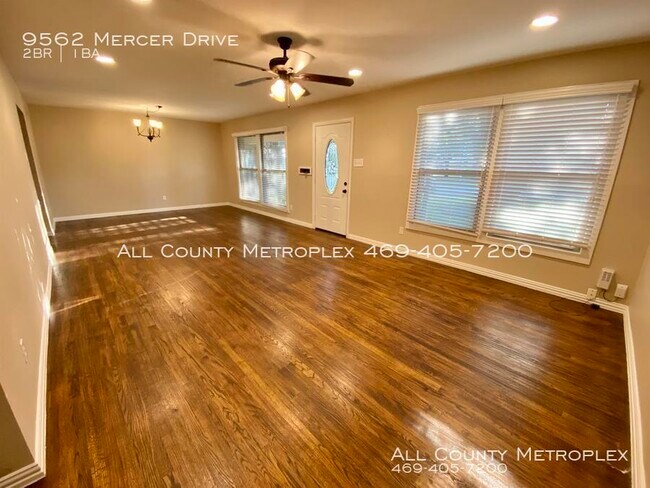 Building Photo - 9562 Mercer Dr