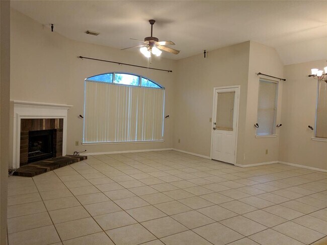 Building Photo - 4911 Campbell Dr