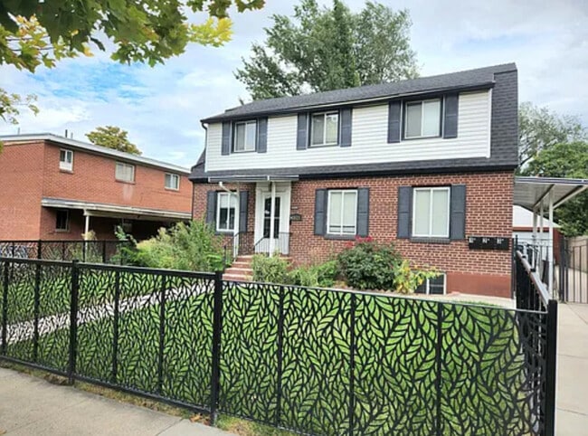 Photo - Beautiful 3-Bedroom Garden Apartment in the Heart of Salt Lake City