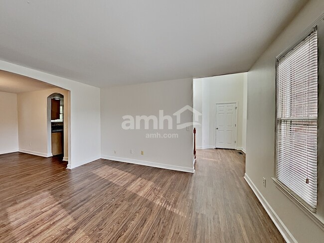 Building Photo - 4013 Windwood Ln
