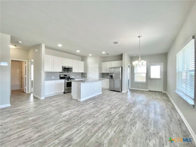 Building Photo - 2036 Port Ellen Dr