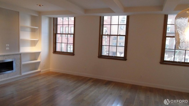 Building Photo - 192 Grand Street