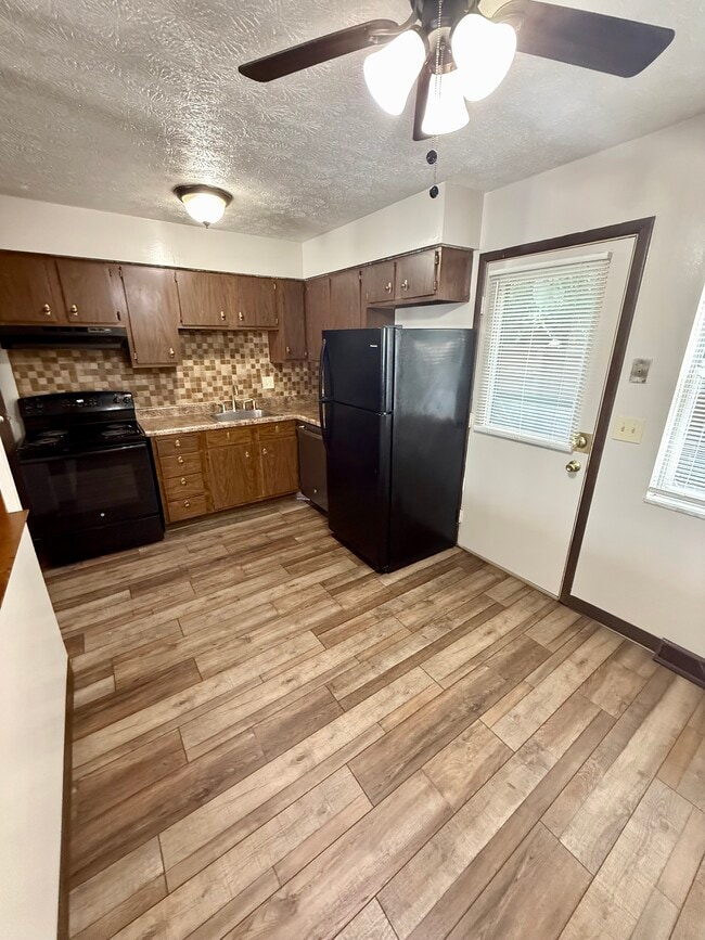 Building Photo - 4068 Colonial Pl
