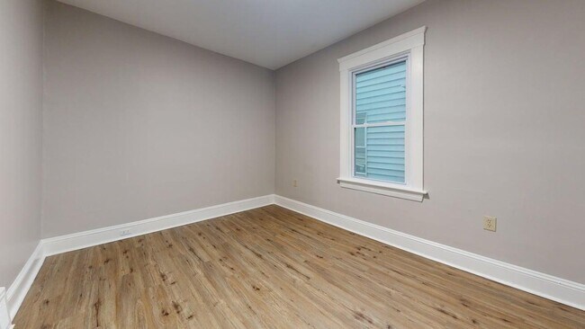 Building Photo - 3505 Meyer Ave