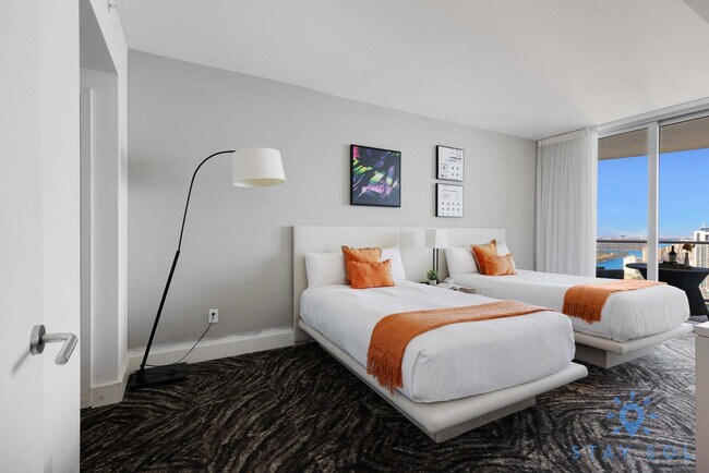 Foto del edificio - 4111 S Ocean Dr