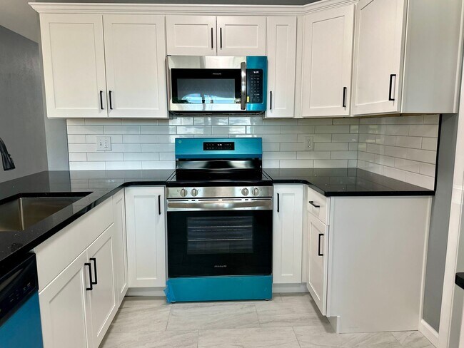Foto del edificio - Completely Renovated Home