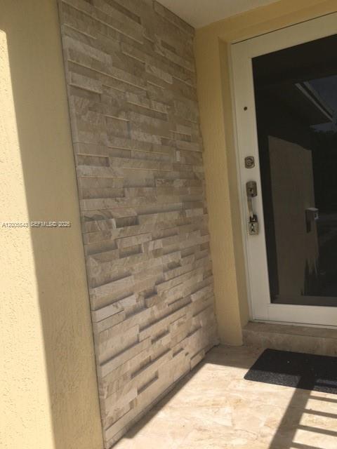 Foto del edificio - 805 NE 138th St