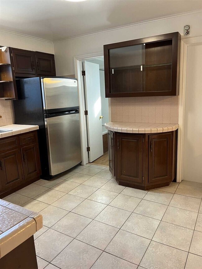 Foto del edificio - 12 Parker Ave