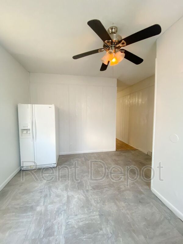 3017 Broadway Ave Unit B, Evansville, IN 47712 Condo for Rent in