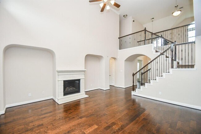 Foto del edificio - 3418 Honey Blossom Ln