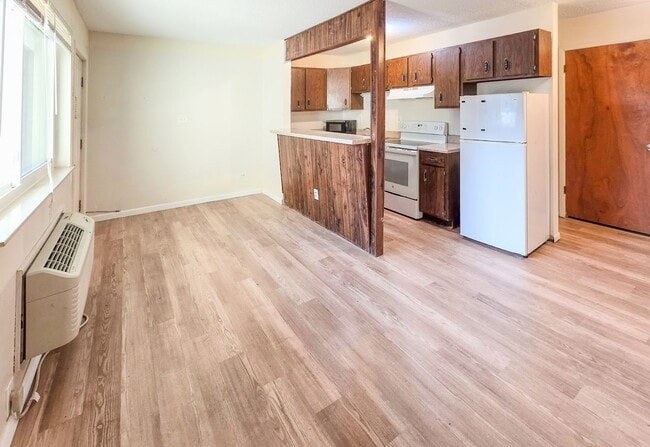 Photo - West Knoxville 37919 - 1 Bedroom Apartment in West Knoxville! Available Now! 1 Bedroom, 1 Bath. -...