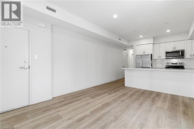 Photo du bâtiment - 405 Myers Rd