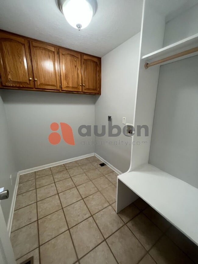Building Photo - Charming 3 Bedroom 2.5 Bathroom in Ooltewah!