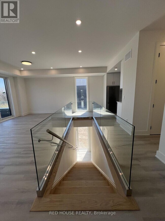 Photo du bâtiment - 34 Everett Cmn