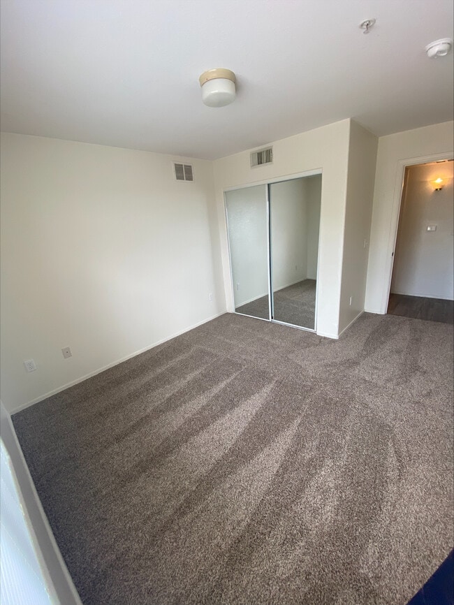 Building Photo - Bradshaw Vista I